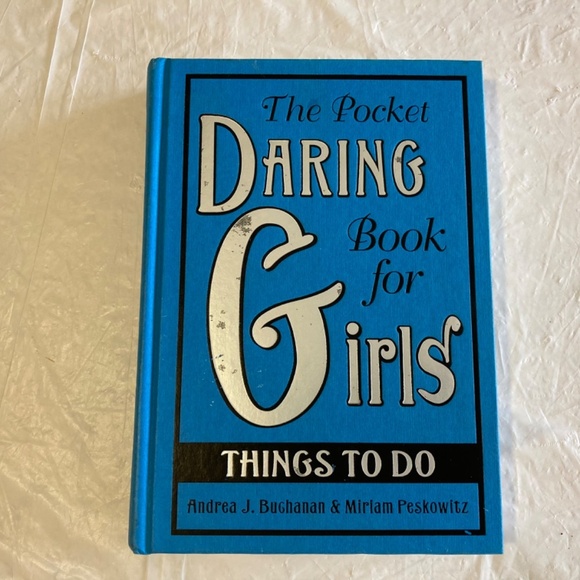 The Daring Book For Girls Hard Back Book Bundle - Picture 3 of 8